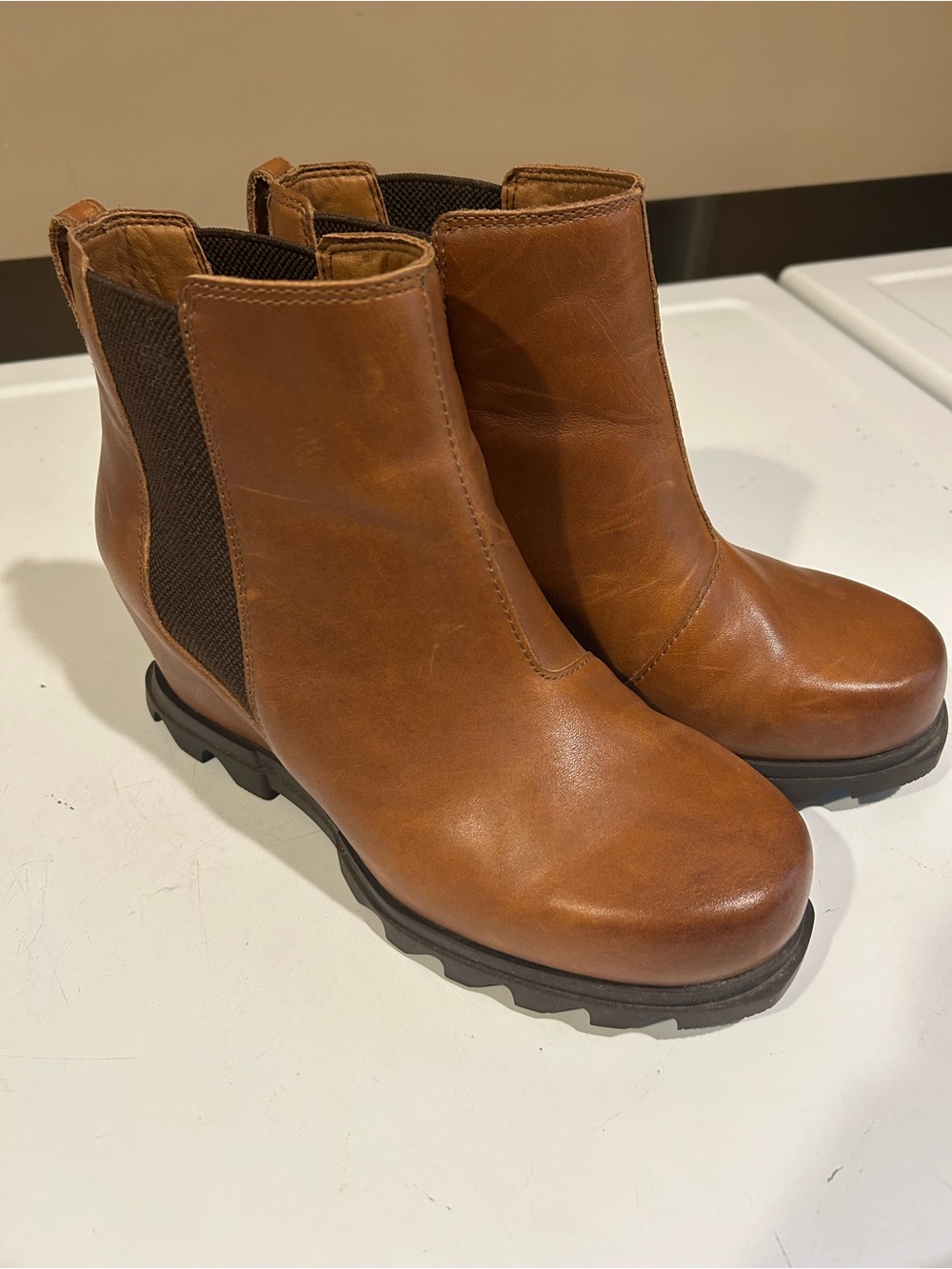Sorel Tan Leather Chelsea Ankle Boots